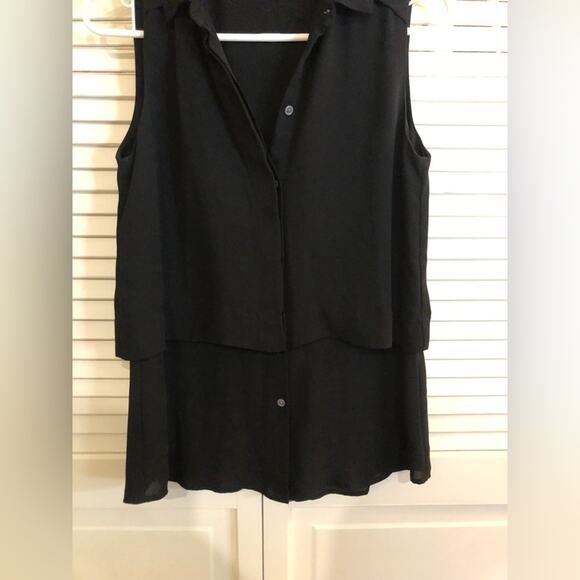 Banana Republic Black Tiered Sleeveless Collared Blouse - Picture 3 of 7